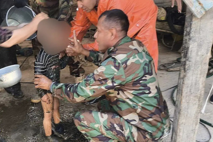 Namanganda hojatxonaga tushib ketgan 3 yoshli bola qutqarildi