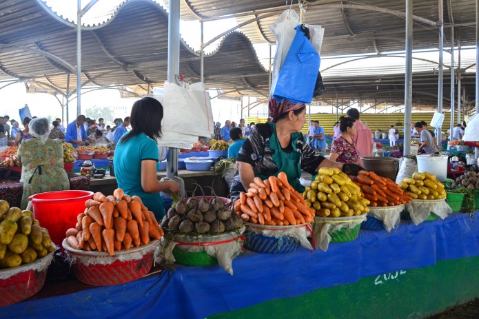 Tashkent removes restrictions on operation hours of shopping malls and parks