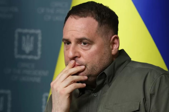 OAV: Tramp maʼmuriyati Andrey Yermakdan norozi