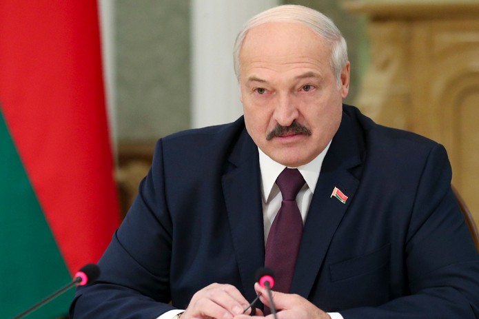 Lukashenko chegaralarni mustahkamlamoqda