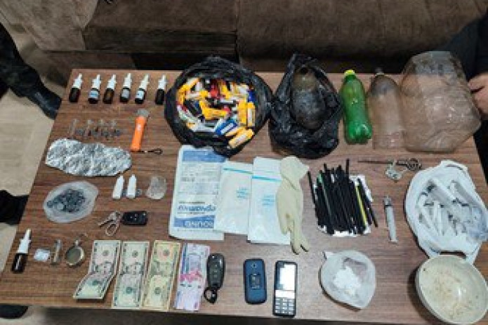 Andijonda xonadonda tashkil etilgan narkolaboratoriya fosh etildi