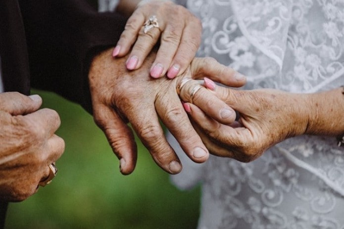 O'zbekistonda 50 va undan yuqori yoshda nikoh qurganlar soni ochiqlandi