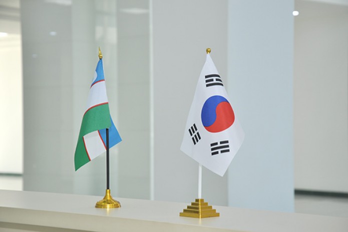 Главы Узбекистана и Южной Кореи продолжили переговоры  в расширенном составе