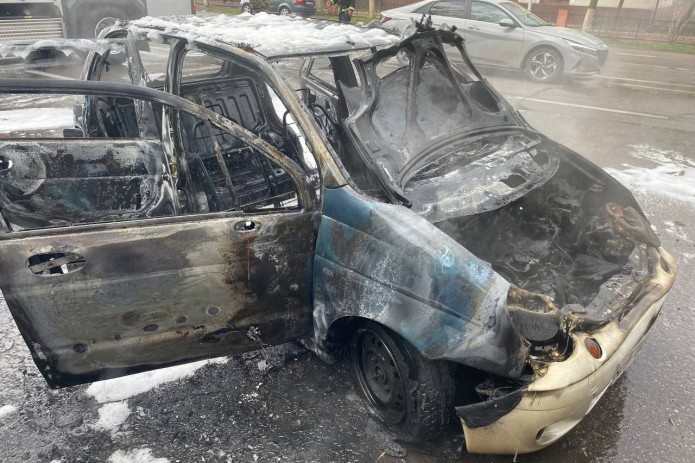 Poytaxtda "Matiz" yonib ketdi