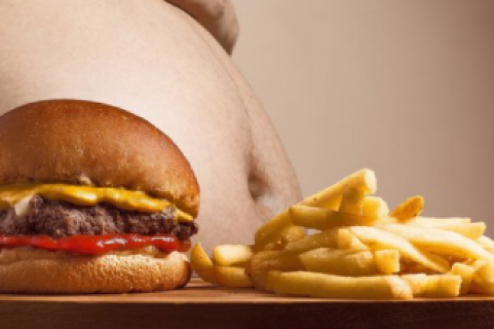 Ученые утверждают, что "пивной" живот увеличивает риск смерти, а жир на тазу и в бедрах – нет