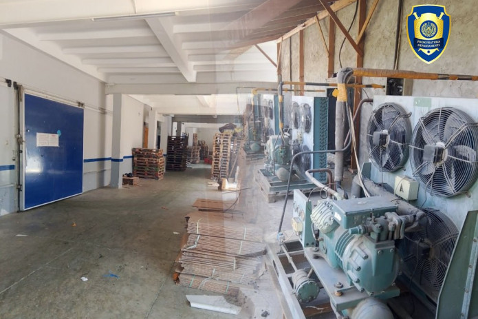 Farg'onada 1,4 mlrd so‘mlik elektr energiyasidan noqonuniy foydalangan “muzlatkich” ombori aniqlandi