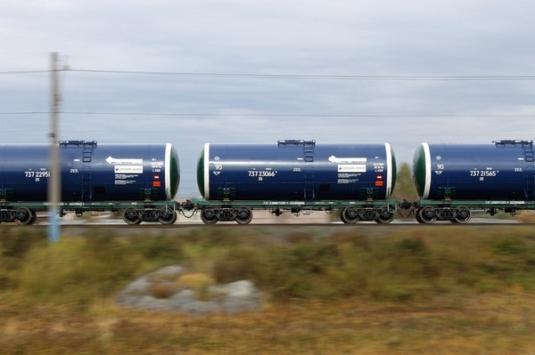 "Узбекистон темир йуллари" сокращает вагонопоток с нефтеналивными грузами в Афганистан
