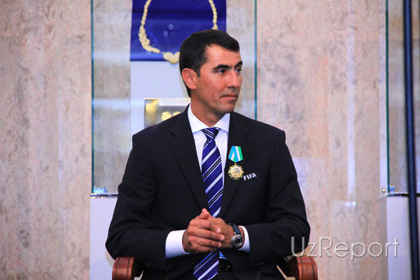 Президент Узбекистана наградил Равшана Ирматова орденом и подарил автомобиль
