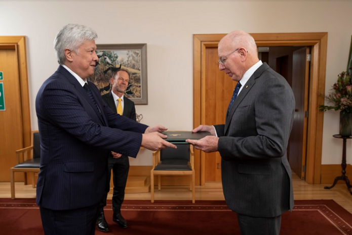 Ambassador of Uzbekistan presents his credentials to Governor-General of Australia