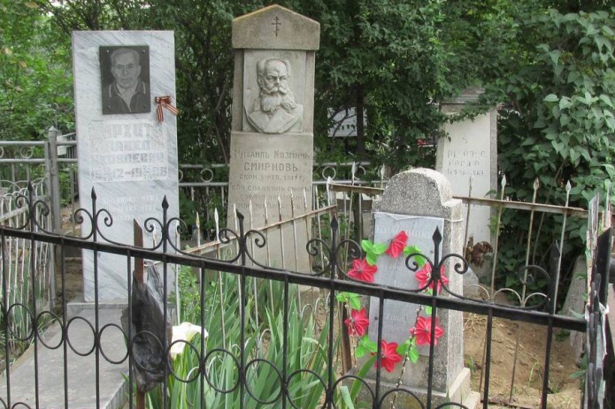 Ограждения вокруг могил на кладбищах могут запретить