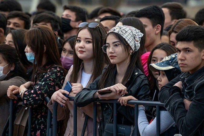 Опрос показал, что 63% молодёжи Узбекистана не ходят в театры, музеи и выставки