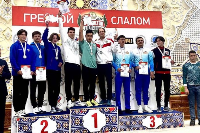Slalomda eshkak eshish: Oʻzbekiston terma jamoasi xalqaro turnirda 2-oʻrinni egalladi