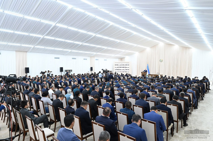Shavkat Mirziyoyev : So‘nggi 7 yilda respublika sanoati 1,6 barobar o‘sgani bilan, Farg‘ona bu ko‘rsatkich bo‘yicha respublikada eng oxirgi o‘rinda