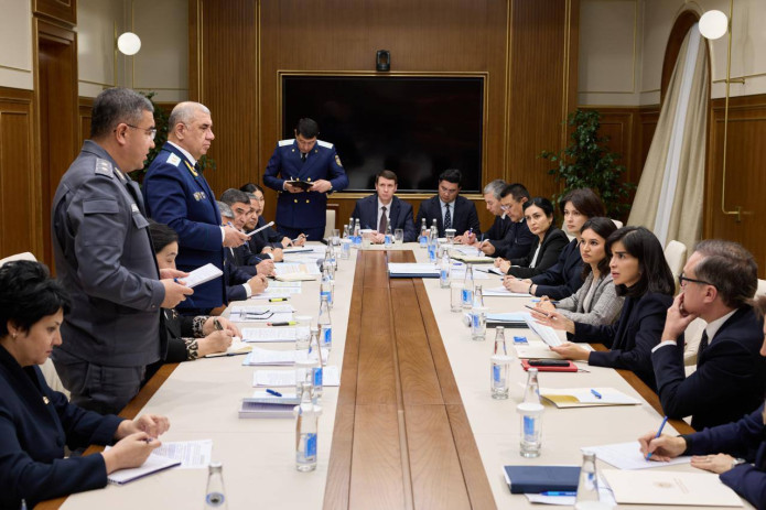 Saida Mirziyoyeva masʼul rahbarlar bilan ayollar va bolalar huquqlarini himoya qilishni taʼminlash masalalarini muhokama qildi