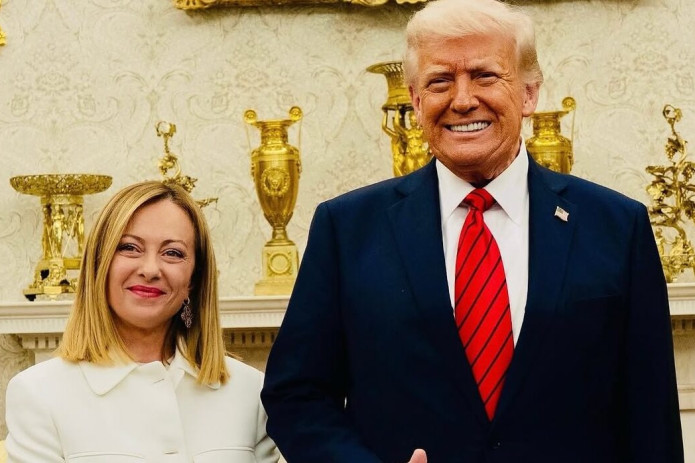 Tramp Yevropa Ittifoqi bilan savdo kelishuviga erishishiga «100 foiz» ishonch bildirdi