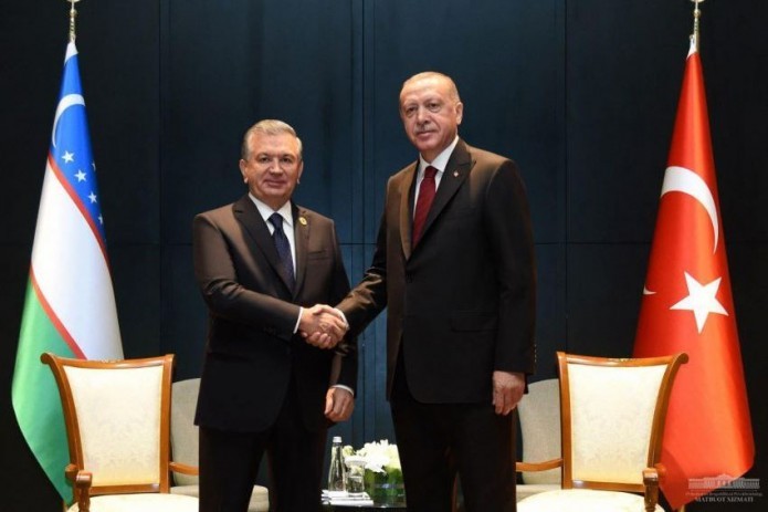 Presidents of Uzbekistan and Turkey meet in Baku
