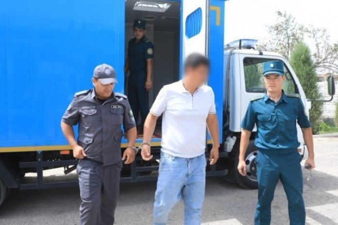 Surxondaryoda maktab direktorini kaltaklagan erkak 3,5 yilga qamaldi