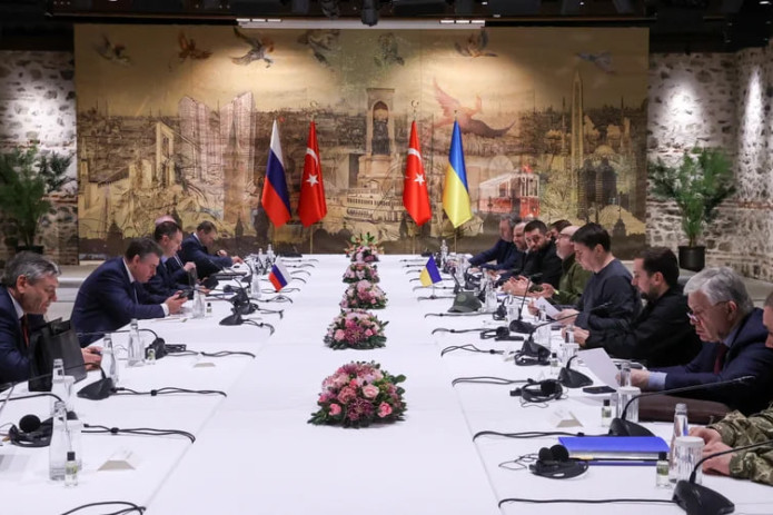 Rossiya va Ukraina Istanbulda asirlarni almashish borasida kelishib oldi