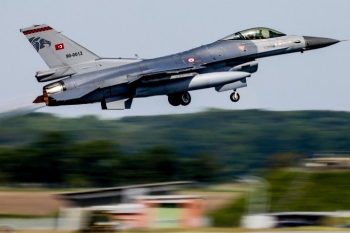 AQSh Kongressi Turkiyaga 40 ta F-16 qiruvchi samolyotini sotishni ma’qulladi