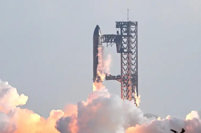 SpaceX Starship 10-sinov parvozini muvaffaqiyatli yakunladi
