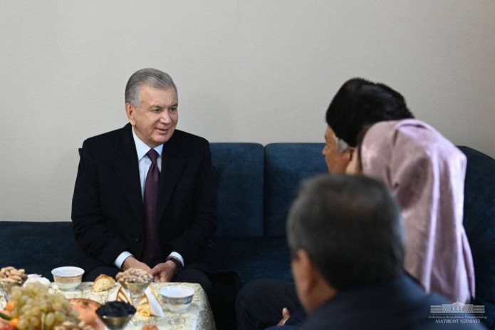 Prezident Shavkat Mirziyoyev Andijon tumanidagi Sadda tagi mahallasida bo‘lib, aholi turmushi bilan yaqindan tanishdi