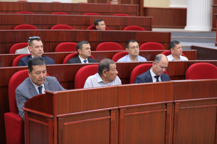 Alifbo islohoti bo‘yicha qonun qabul qilindi
