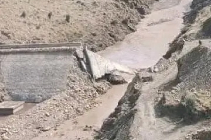 Afg‘onistonda 286 ming dollarlik yangi to‘g‘onni suv yuvib ketdi
