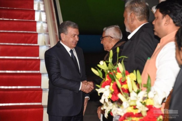 Президент Шавкат Мирзиёев прибыл в Индию