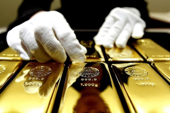 Gold and foreign currency reserves of Uzbekistan decrease by almost $2 bln in one month