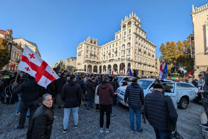 Tbilisida parlament saylovlari natijalariga qarshi norozilik namoyishi boʻlib oʻtmoqda