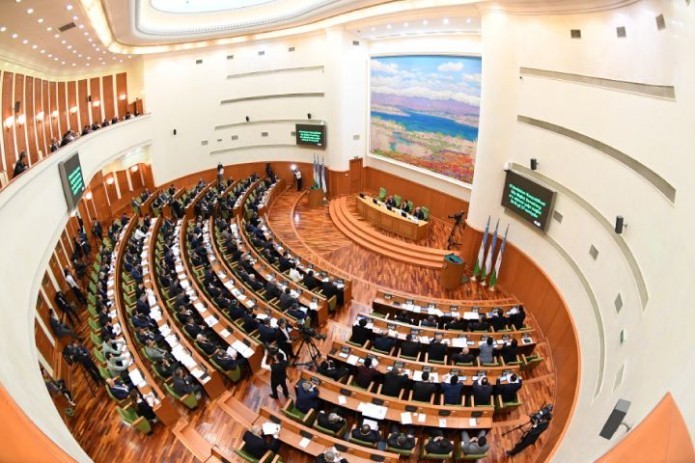 “Xususiy bandlik agentliklari to'g'risida”gi Qonun senatorlar tomonidan ma'qullandi