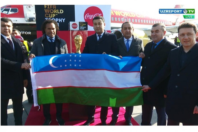 Умид Ахмаджонов встретил делегацию ФИФА и Кристиана Карамбё