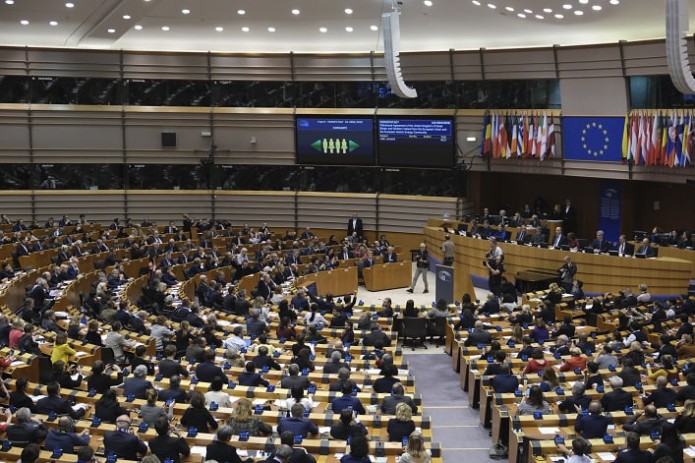Yevroparlament Ukrainaga uch yilga 50 milliard yevro ajratishni qo‘llab-quvvatladi