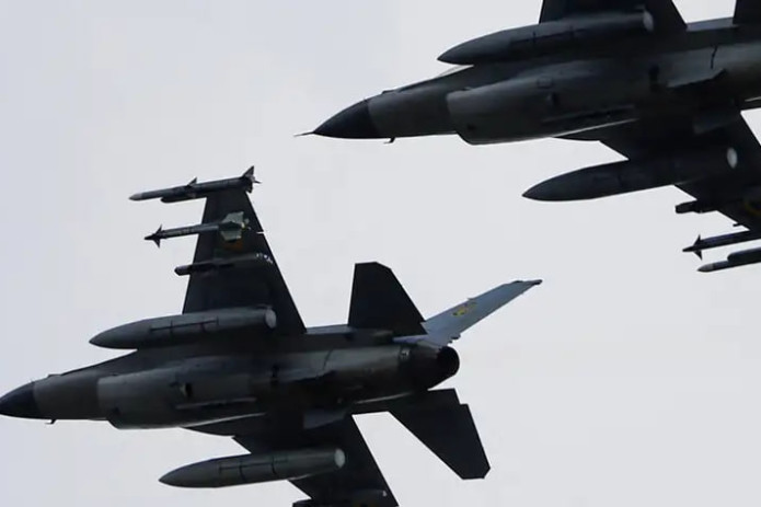 Украина Ҳарбий-ҳаво кучлари: F-16 учувчиси ҳалок бўлди