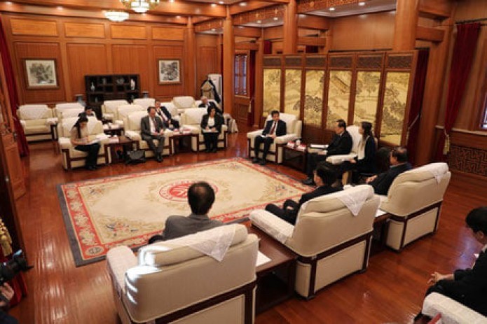 Uzbekistan and Peking University Explore Educational Collaboration