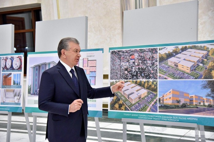 Президент ознакомился с проектами ряда строительных объектов