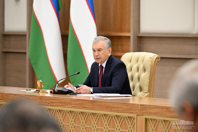 “Odamlarga qancha yordam bermaylik, mahallalar sharoitini yaxshilamasak, kambag‘allik qisqarmaydi” — Shavkat Mirziyoyev