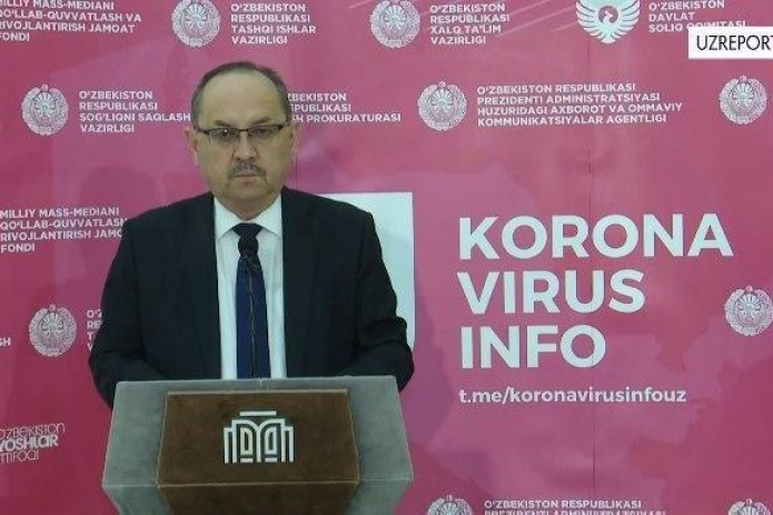 Katta ayol mushuklar bilan porno