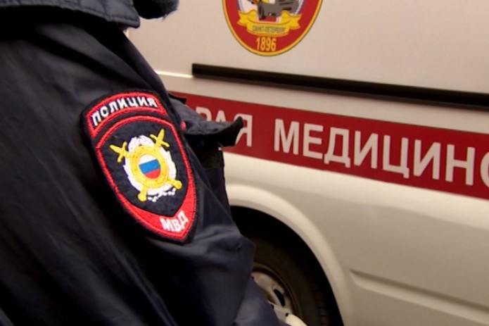 В салоне автомобиля под Санкт–Петербургом обнаружили тело узбекистанца