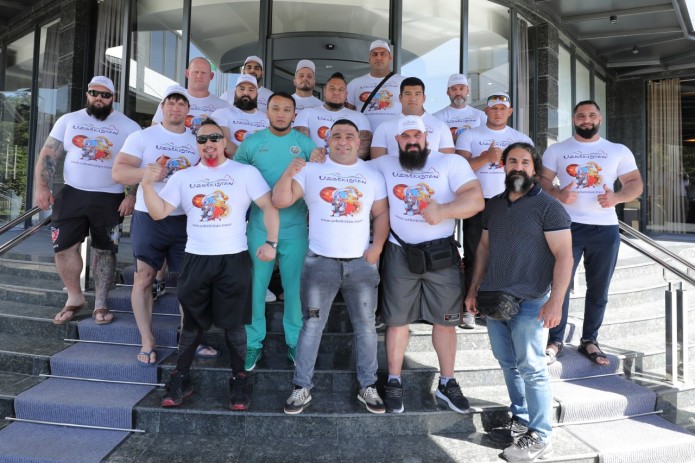 Участники турнира "Pakhlavon Mahmud - Strongmen Games" прибыли в Узбекистан
