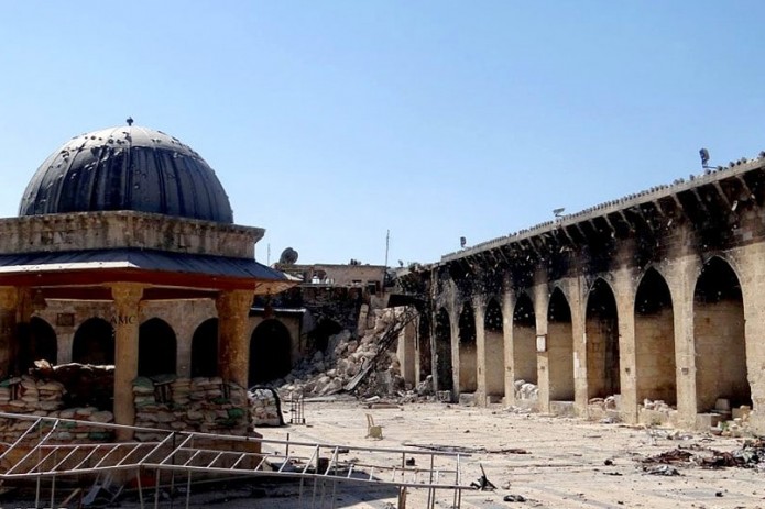 В Алеппо восстанавливают одну из старейших мечетей в Сирии