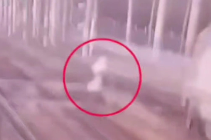Toshkent viloyatida ayol o‘zini Afrosiyob poyezdi tagiga tashlab vafot etdi