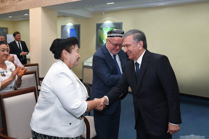 Президент Шавкат Мирзиёев встретился с активом Ферганской области