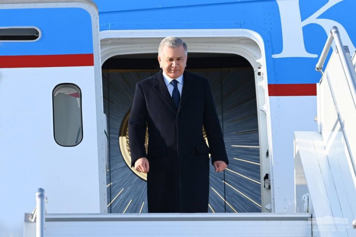 Shavkat Mirziyoyev amaliy tashrif bilan Rossiyaga yetib bordi