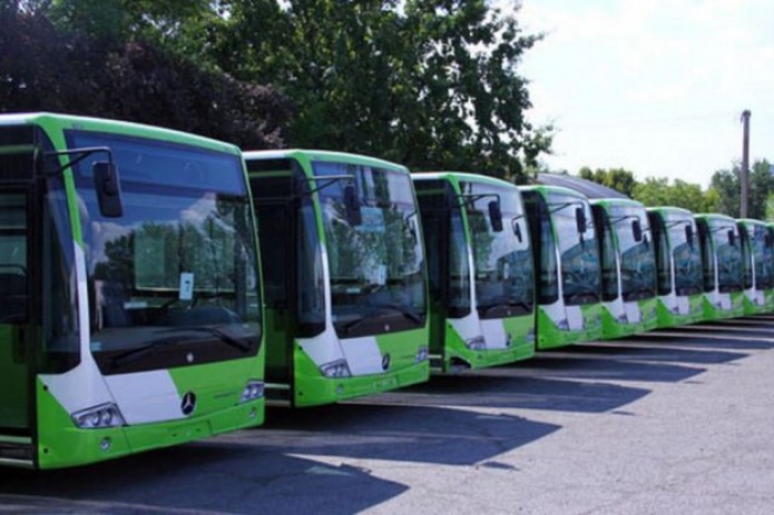 Porno filmda Yuliya Evgenievna Mixalkova Matyuxina Spermatozoidda ogiz va lablar