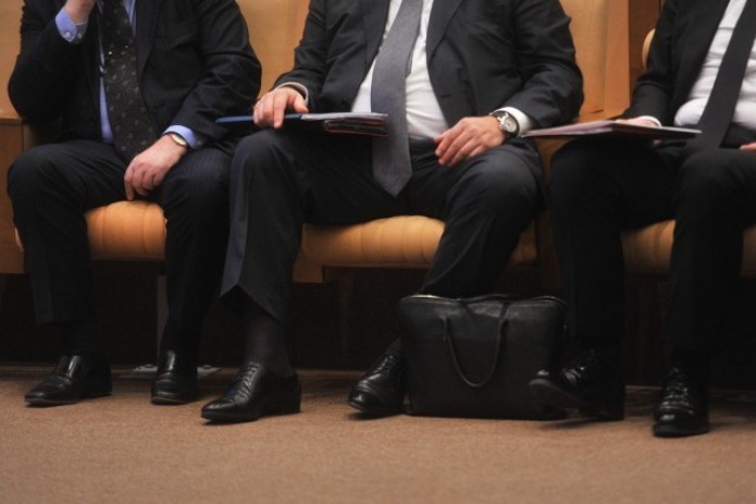 Dang'ara tumanida sobiq hokimni “o‘ylab” amaldagi hokim noqonuniy qaror qabul qildi