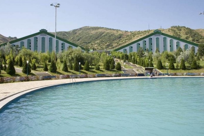 Kimrida fohisha toping Rus nudistlari dachada