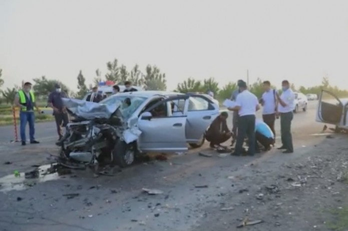 В Ферганской области шесть человек из двух семей погибли в ДТП
