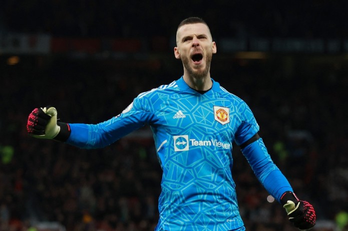 David de Xea “Manchester Yunayted” safida afsonaviy Piter Shmeyxelning rekordini takrorladi