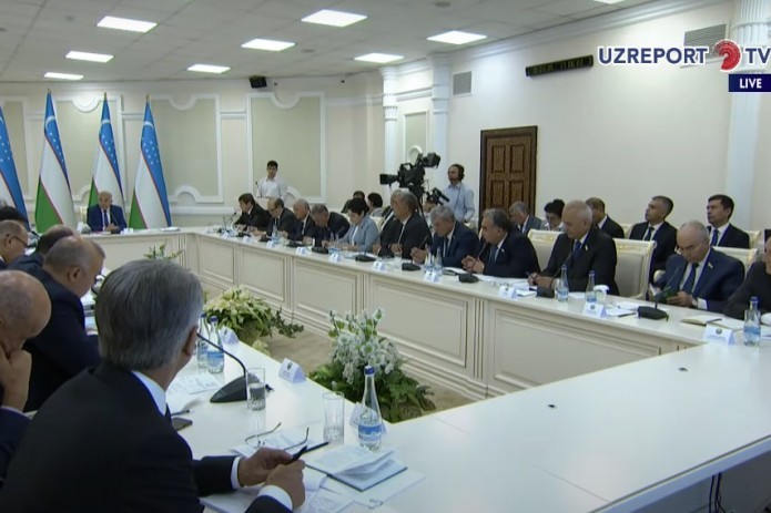 От граждан поступило уже более 35 тыс. предложений о внесении изменений в Конституцию Узбекистана